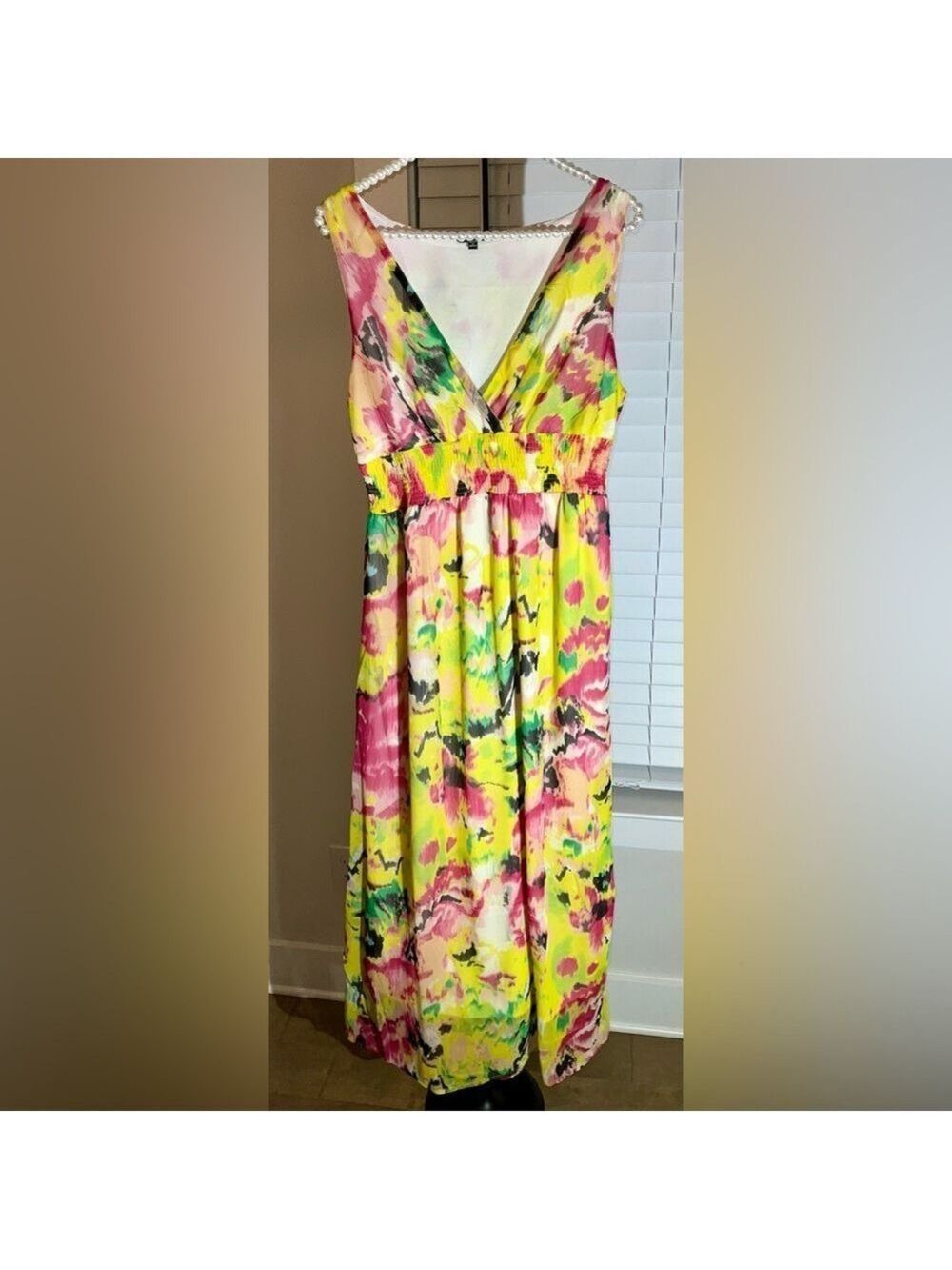 Chaudry KC maxi dress - size large - bright floral print - smocked waist